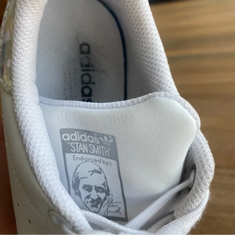 White Adidas Stan Smith Ortholite Kids Holographic trainers. Size 4.5